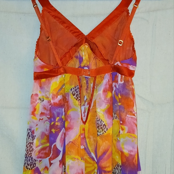 Very Sexy by Victoria's Secret Vibrant Floral Babydoll Gown - Picture 6 of 14